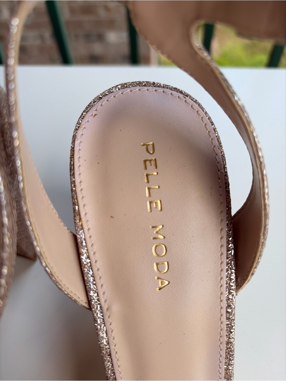 🌾Pelle Moda Size 9M Rose Gold Glitter Ankle Strap Block Heel Sandals Party Chic - Picture 15 of 17